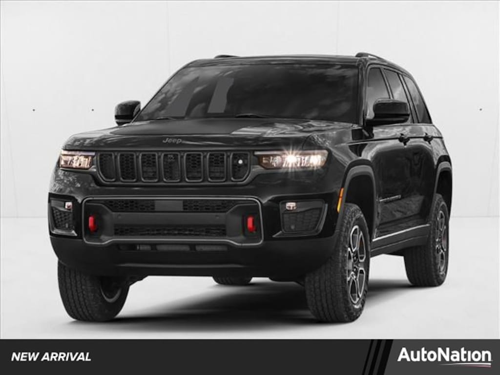 Used 2023 Jeep Grand Cherokee Altitude SUV