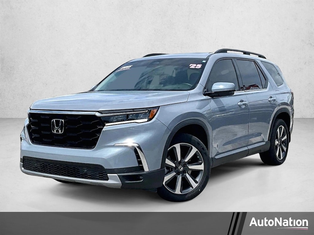 Used 2025 Honda Pilot Touring SUV