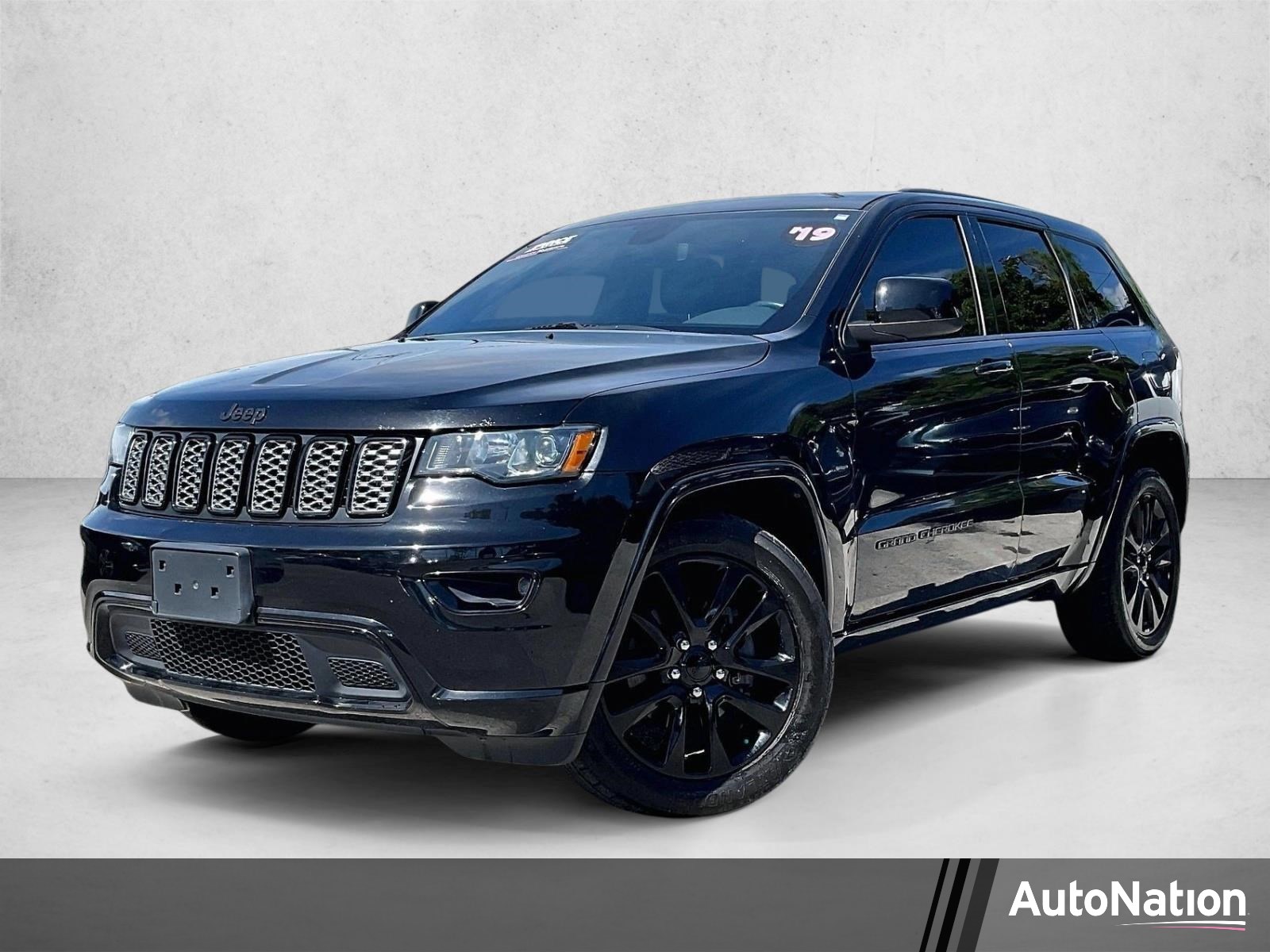Used 2019 Jeep Grand Cherokee Altitude SUV