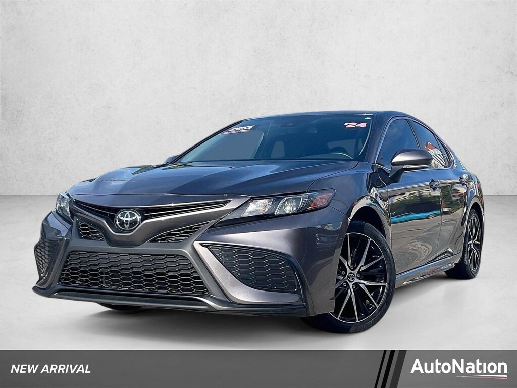 Used 2024 Toyota Camry SE Sedan