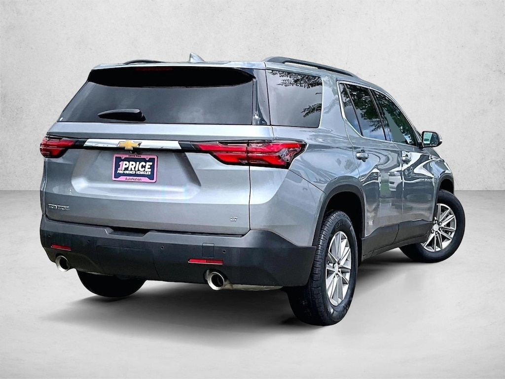 Used 2023 Chevrolet Traverse LT Cloth SUV