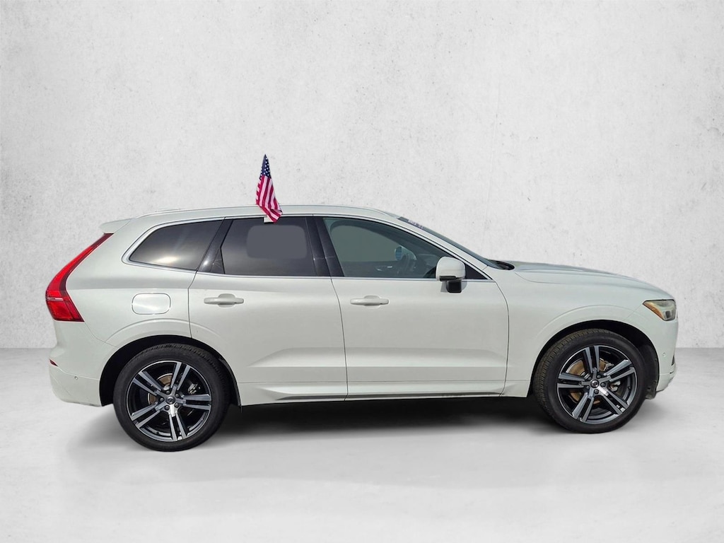 Used 2019 Volvo XC60 Momentum SUV