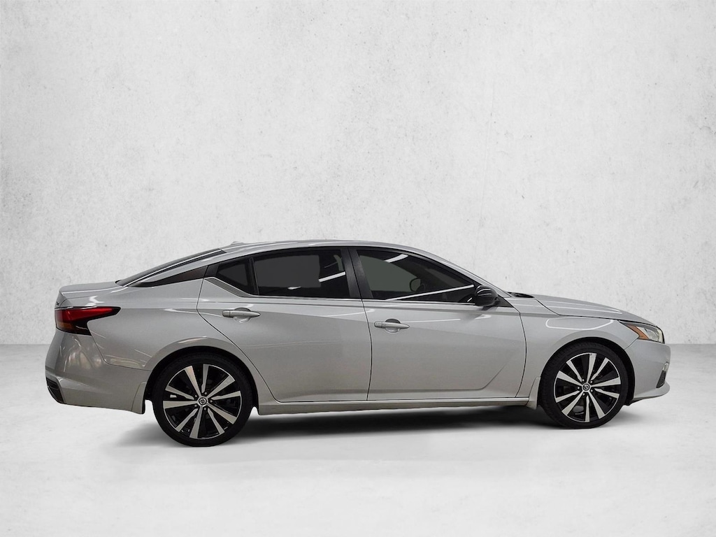 Used 2022 Nissan Altima 2.5 SR Sedan