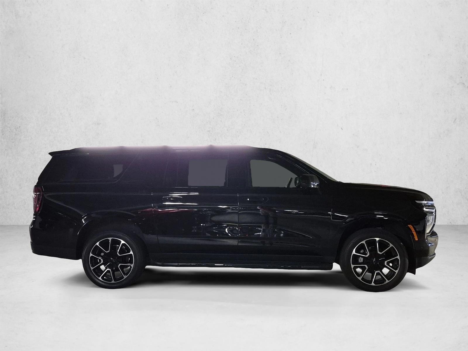 Used 2025 Chevrolet Suburban RST SUV