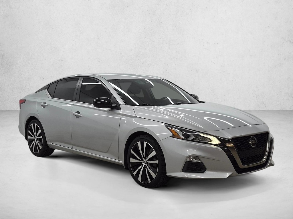 Used 2022 Nissan Altima 2.5 SR Sedan