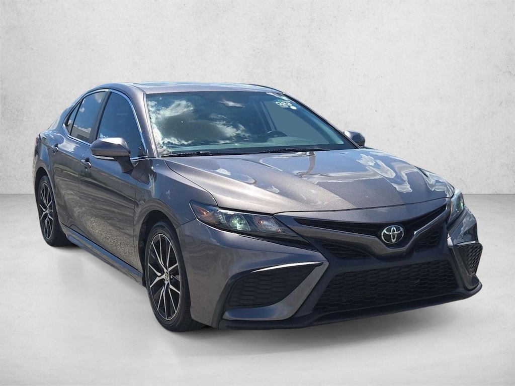 Used 2023 Toyota Camry SE Sedan