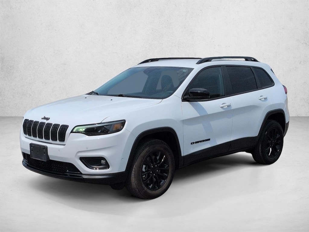 Used 2023 Jeep Cherokee Altitude Lux SUV
