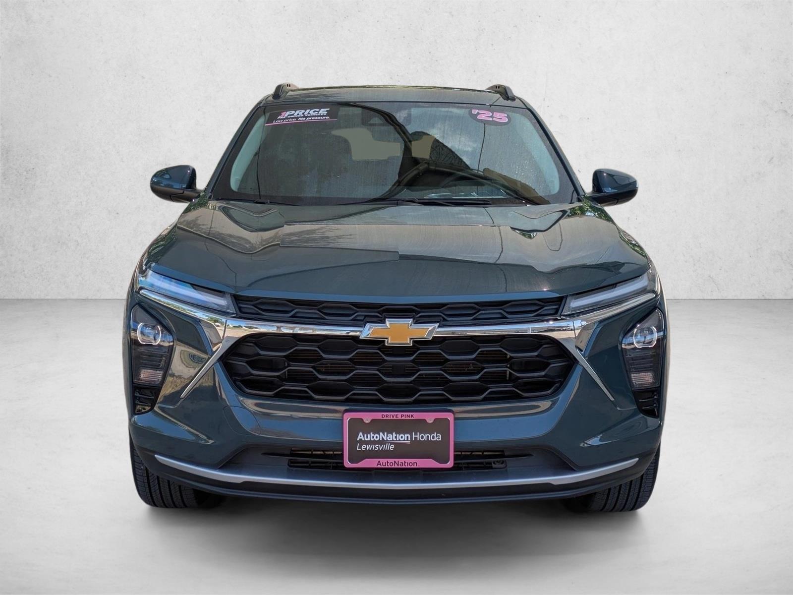 Used 2025 Chevrolet Trax LT SUV