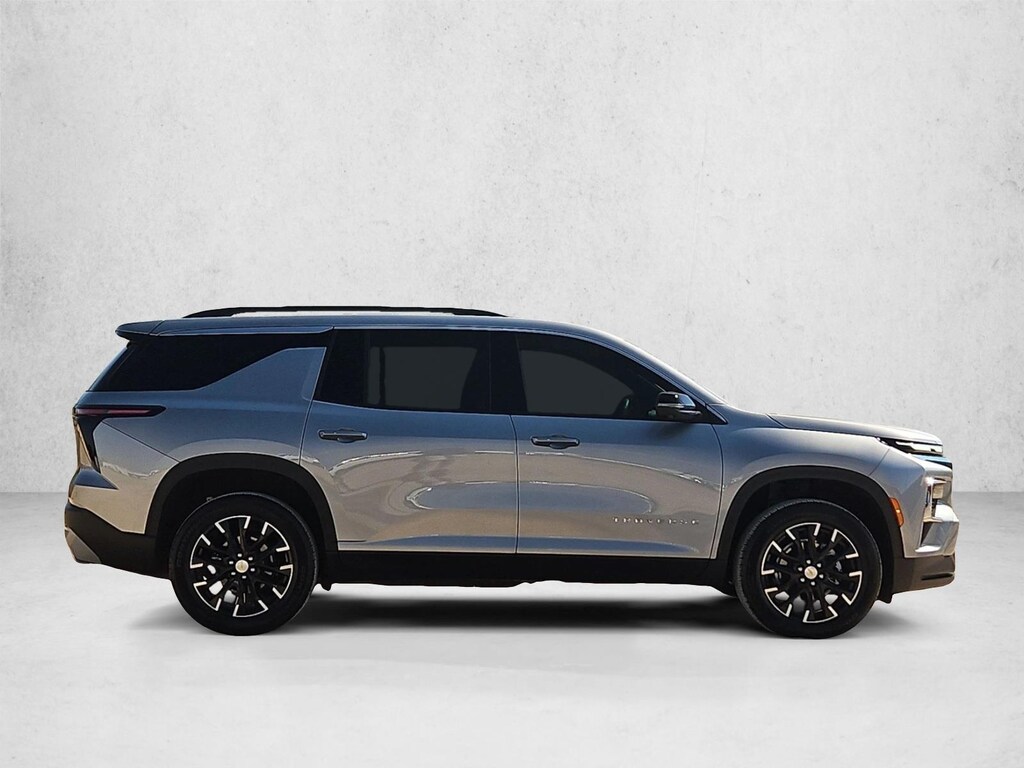 Certified 2025 Chevrolet Traverse LT SUV