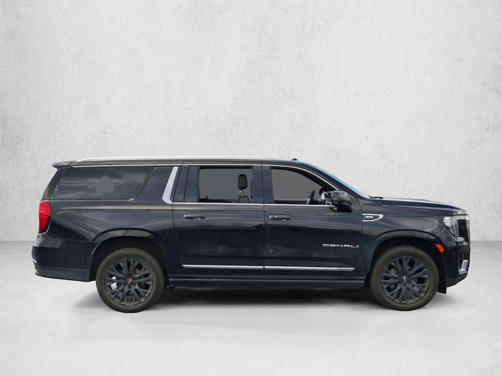 Used 2022 GMC Yukon XL Denali SUV