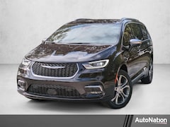 2026 Chrysler Pacifica Pinnacle Van Passenger Van