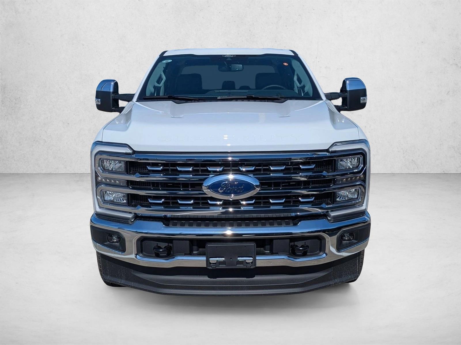 2026 Ford F-250 Super Duty Lariat - Photo 2