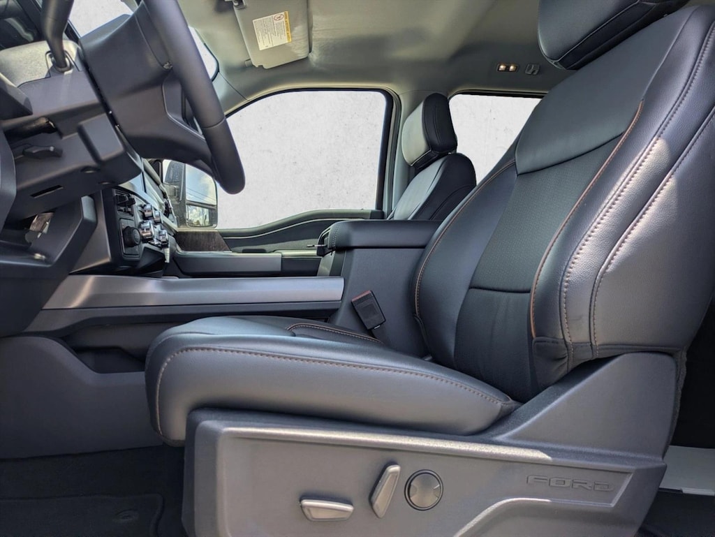 New 2026 Ford F-350 LARIAT Truck Crew Cab