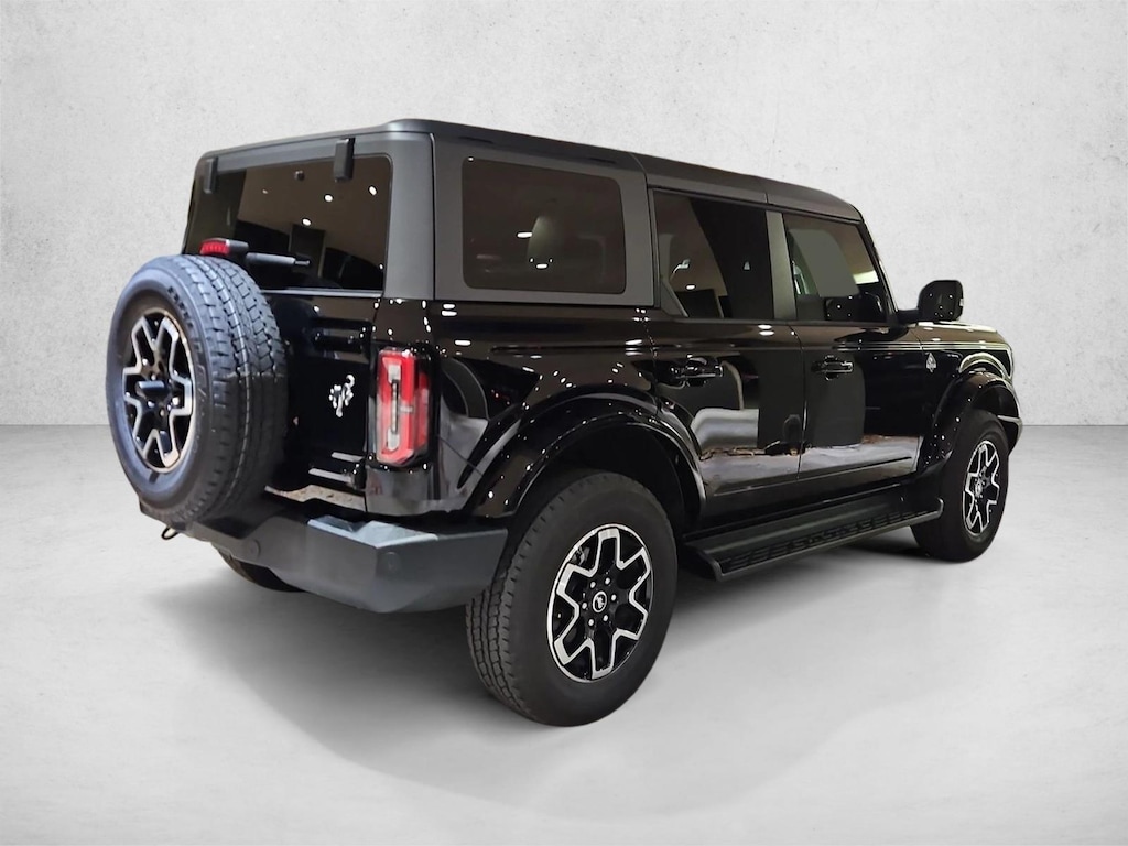 Certified 2025 Ford Bronco Outer Banks SUV