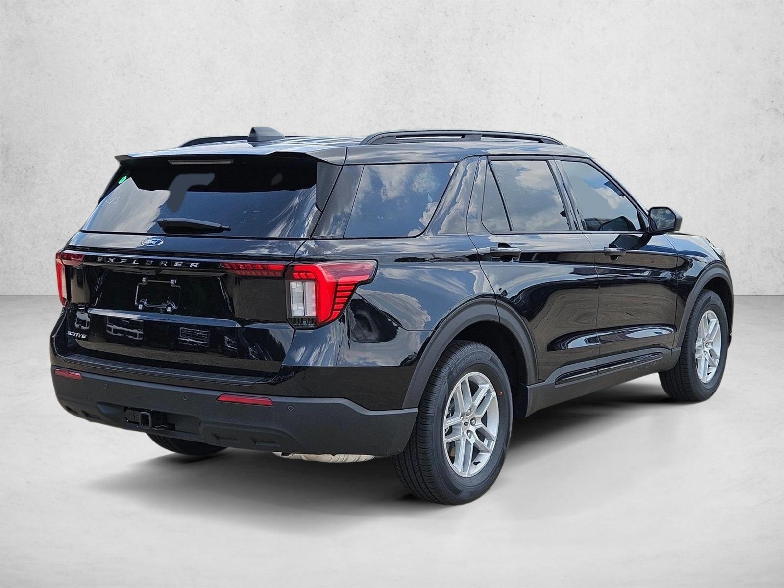 New 2026 Ford Explorer Active w/200A Pkg SUV