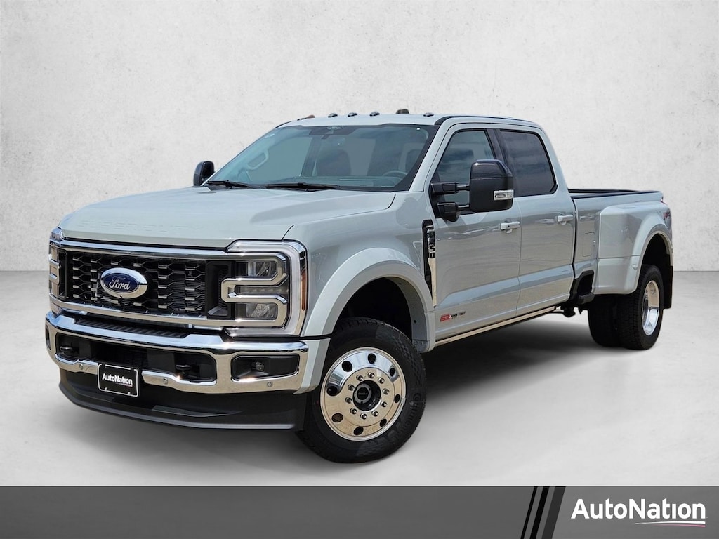 New 2026 Ford F-450 LARIAT Truck Crew Cab