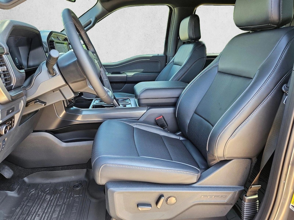 New 2026 Ford F-150 LARIAT Truck SuperCrew Cab