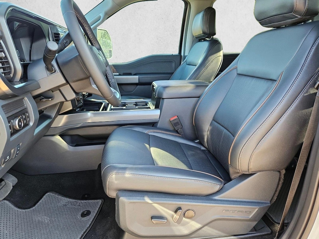 New 2026 Ford F-450 LARIAT Truck Crew Cab