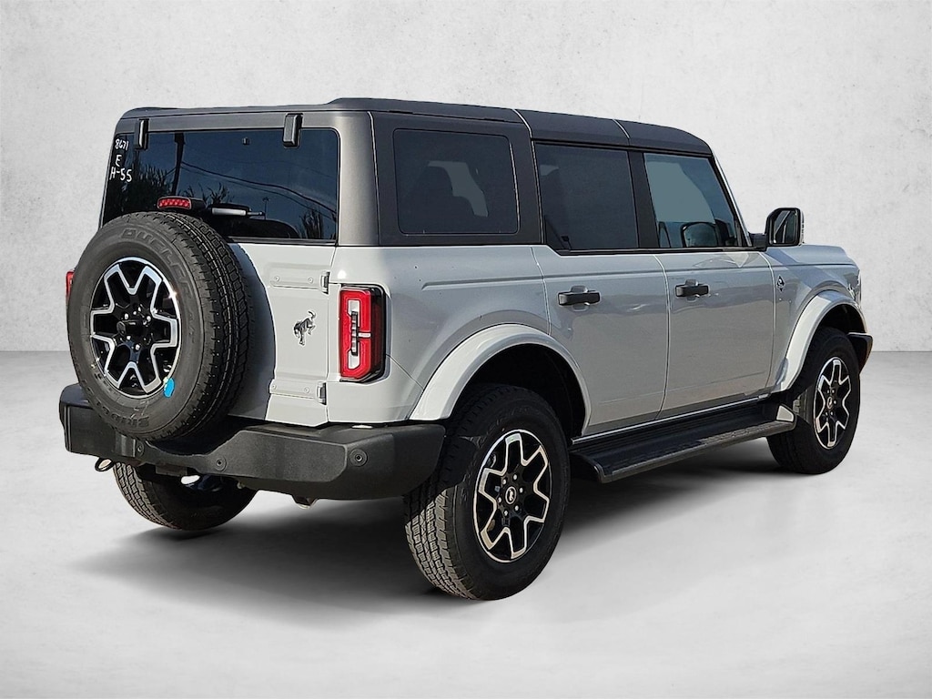 New 2026 Ford Bronco Outer Banks SUV