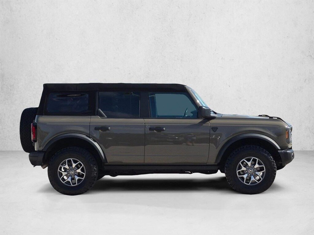 Used 2025 Ford Bronco Badlands SUV
