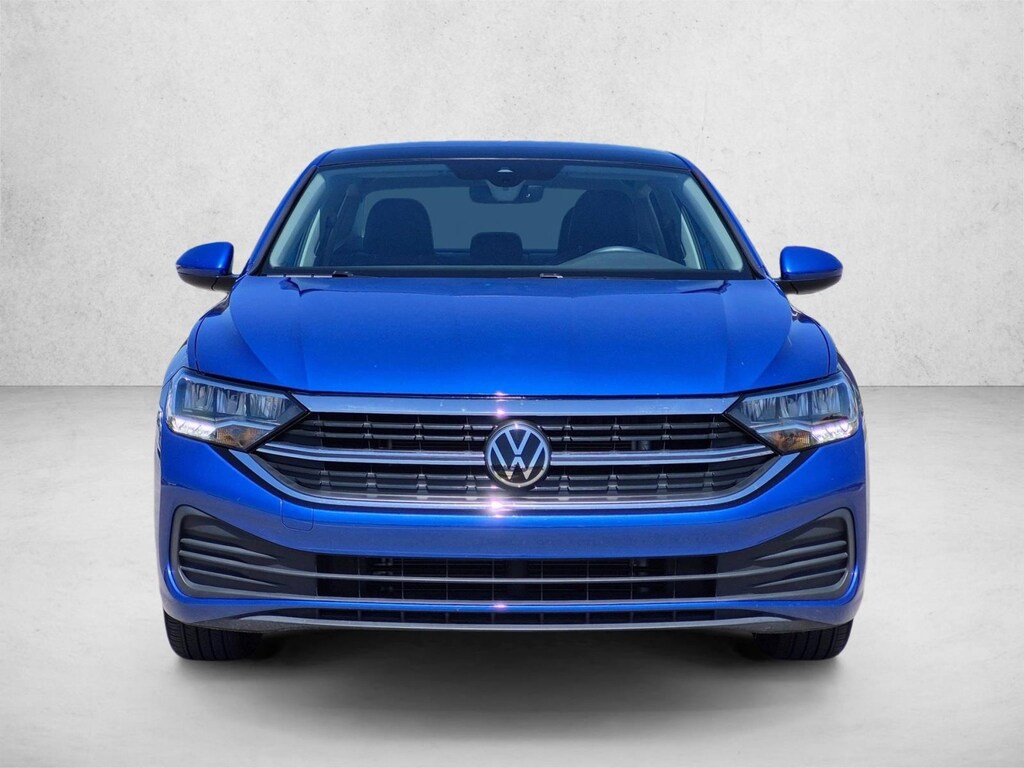 Used 2023 Volkswagen Jetta SE Sedan