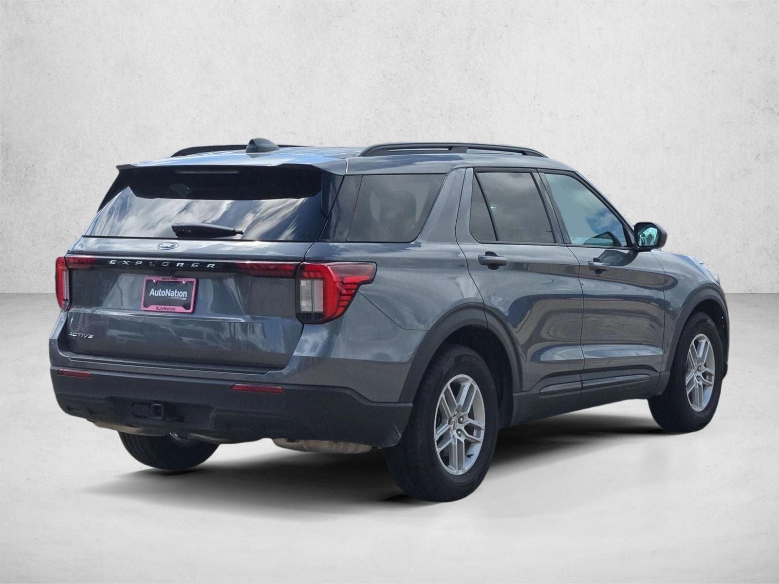 2026 Ford Explorer Active - Photo 2