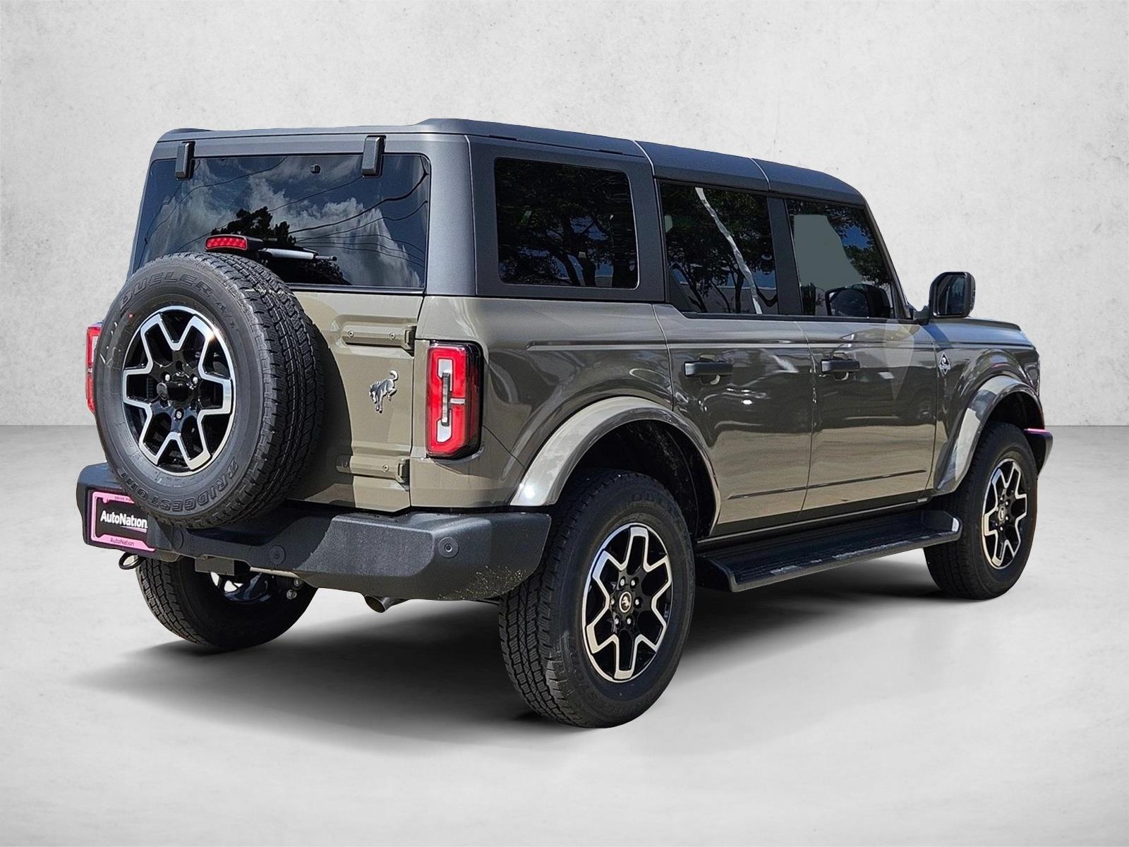 New 2026 Ford Bronco Outer Banks SUV