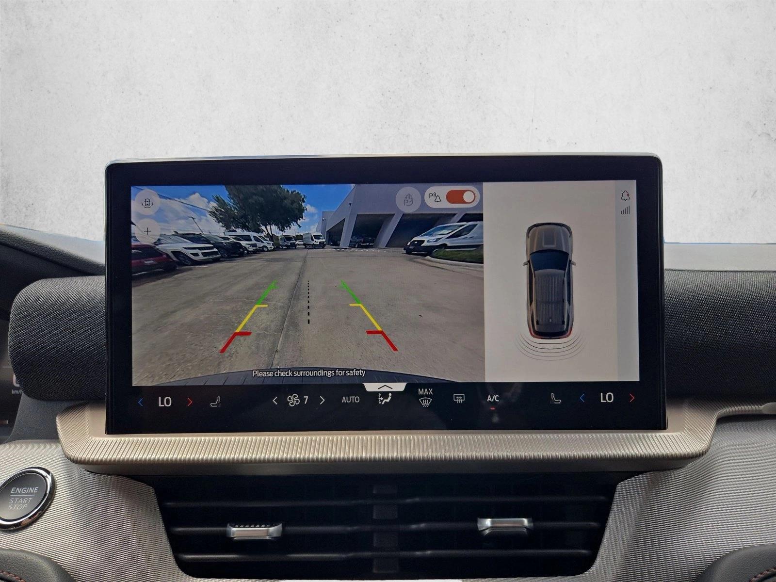 2026 Ford Explorer Active - Photo 13