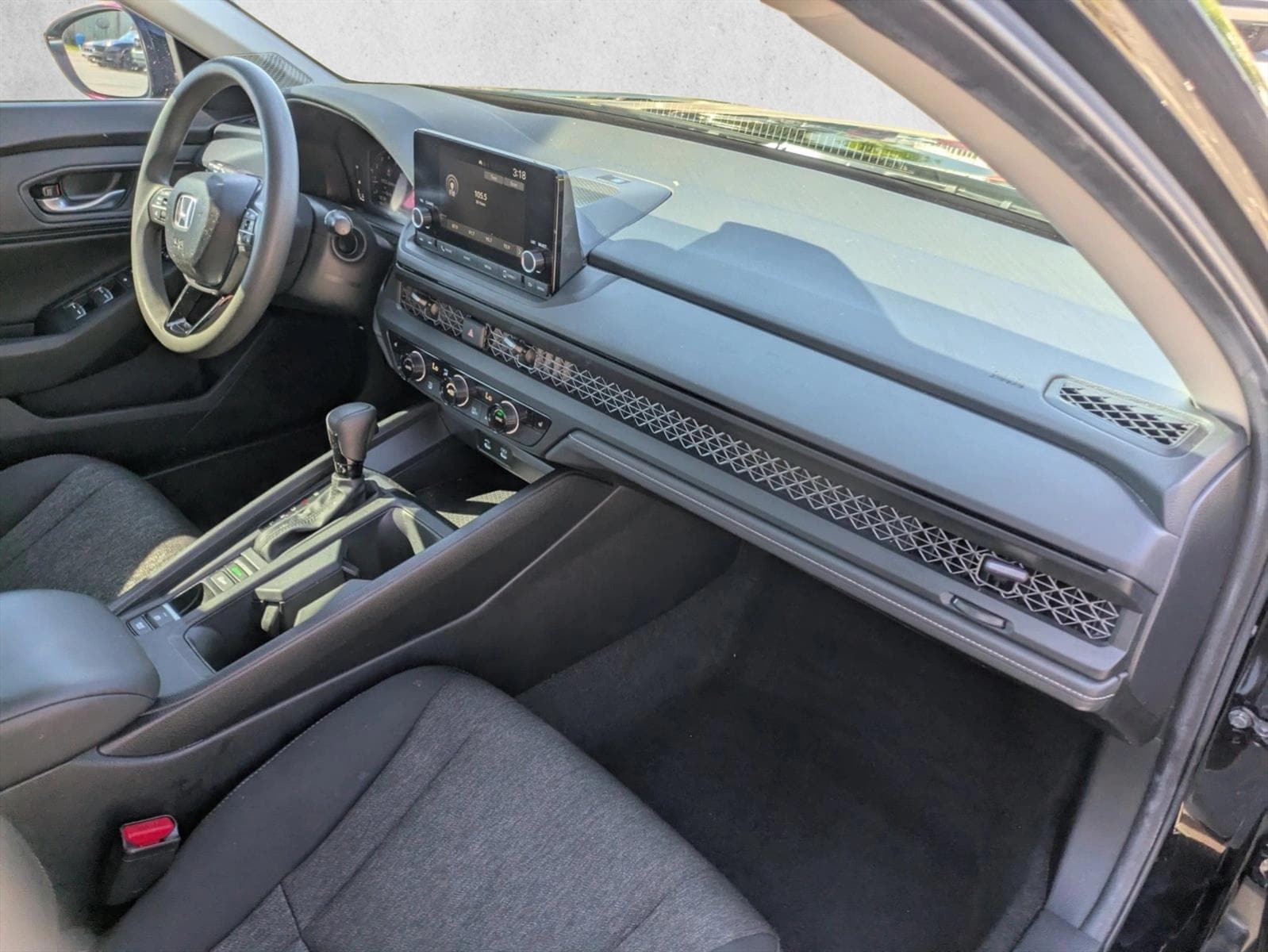2025 Honda Accord SE - Photo 19