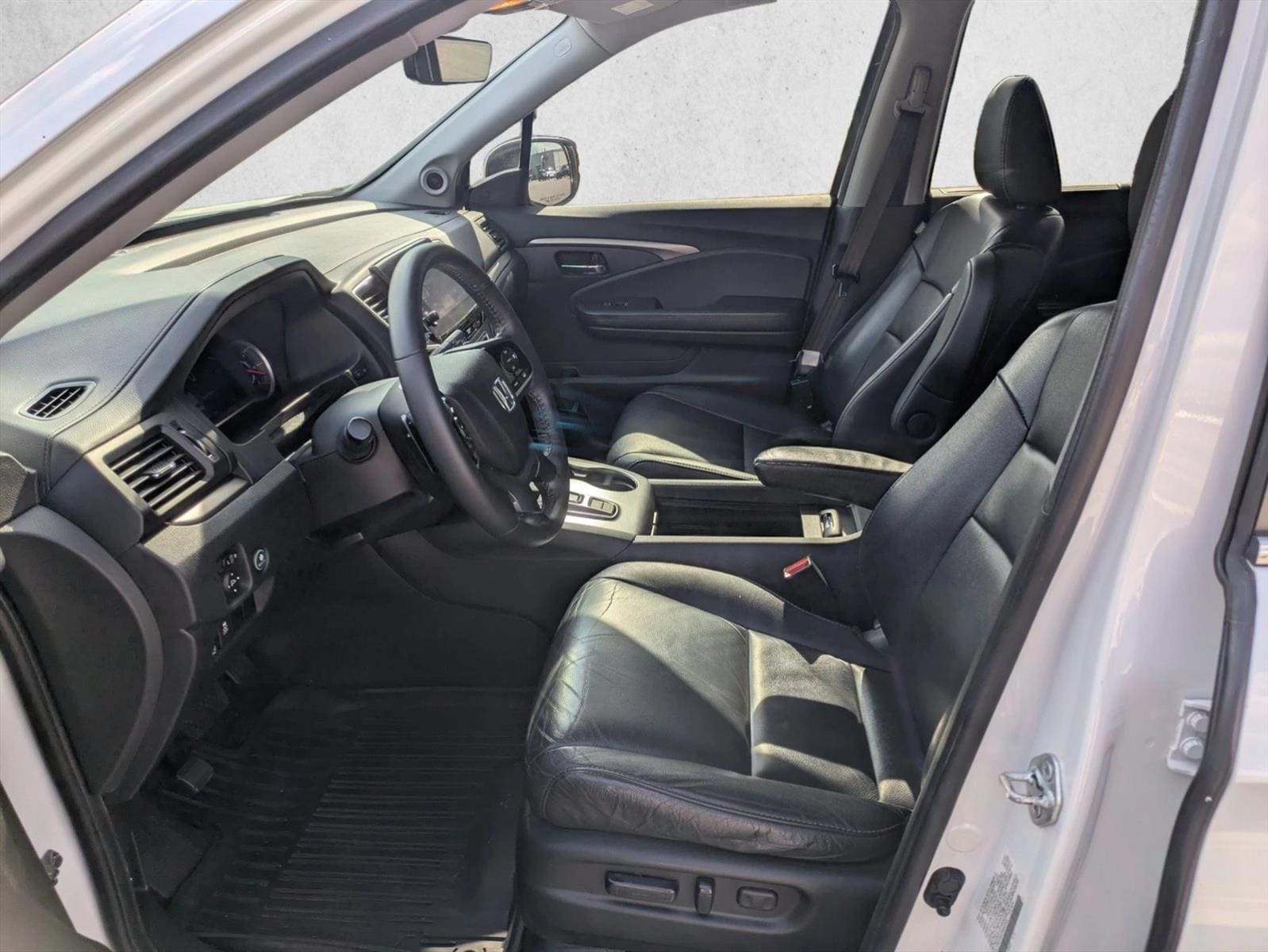 2022 Honda Pilot SE - Photo 14