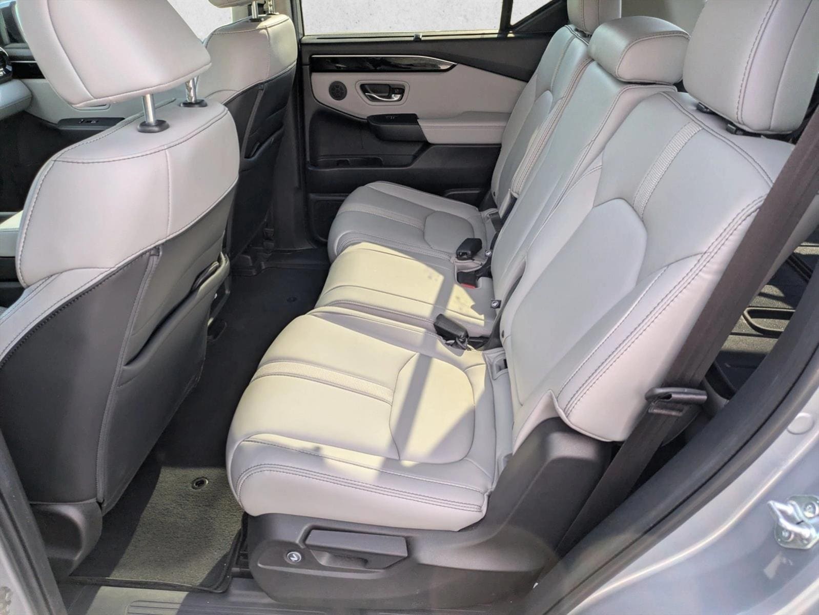 2023 Honda Pilot EX-L - Photo 16
