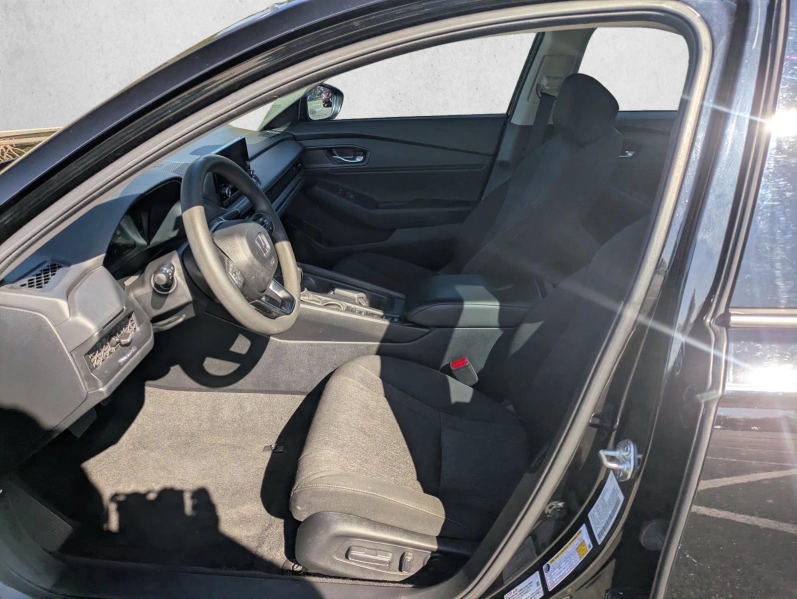 2025 Honda Accord SE - Photo 14