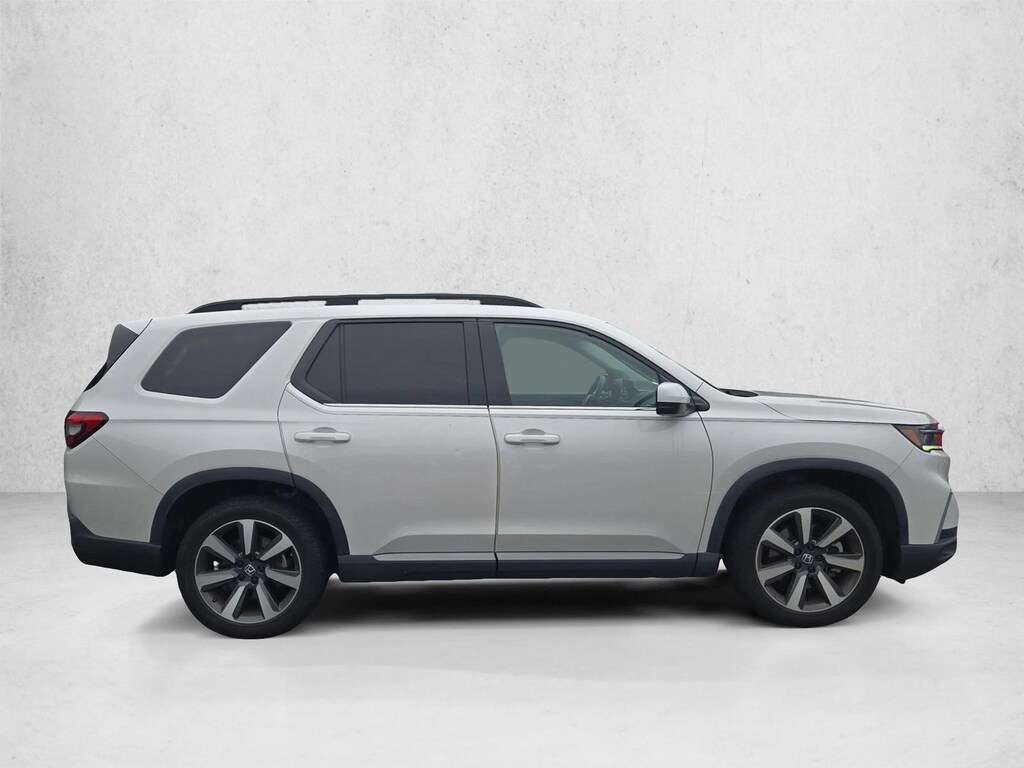 Used 2025 Honda Pilot Touring SUV