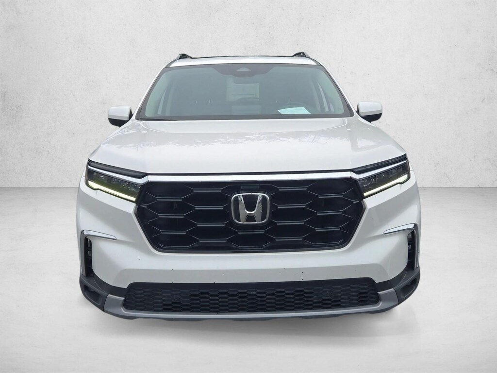 Used 2025 Honda Pilot Touring SUV