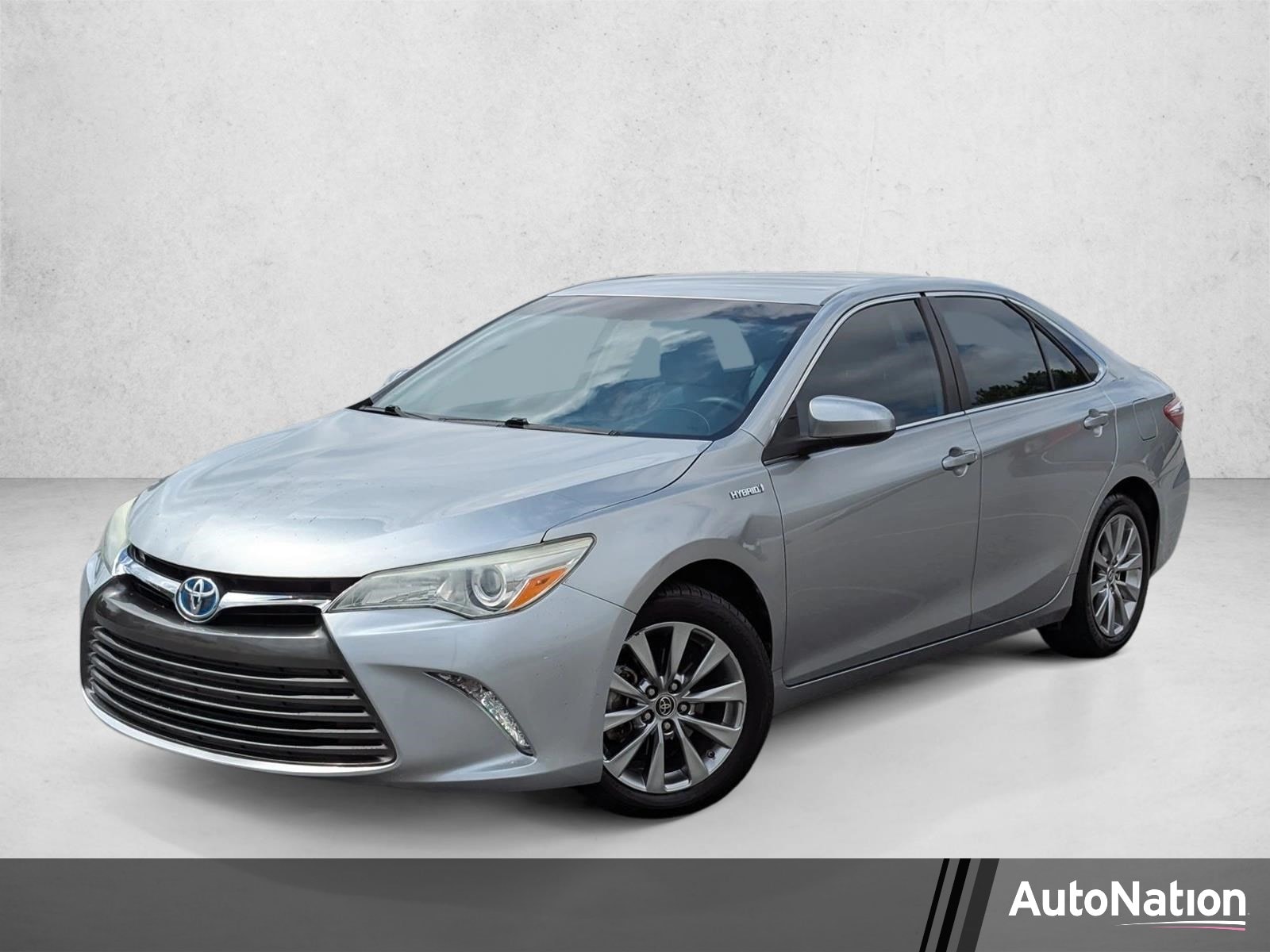 2016 Toyota Camry XLE Hybrid