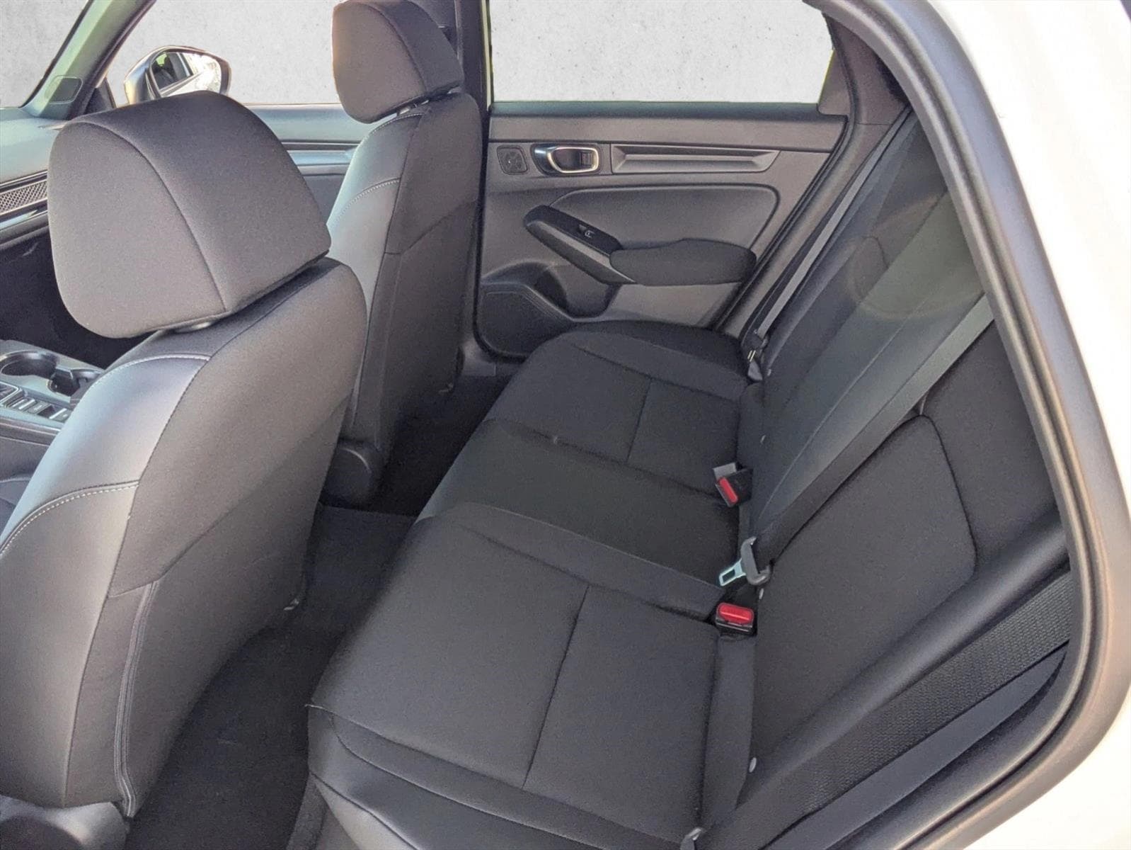2026 Honda Civic Hatchback Sport - Photo 15