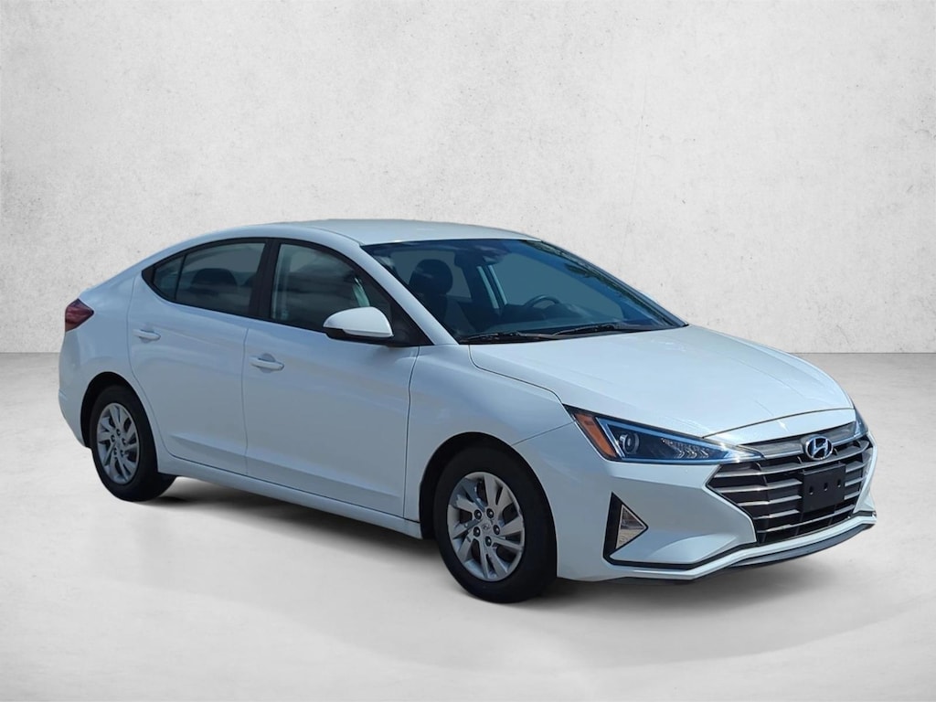 Used 2020 Hyundai Elantra SE Sedan