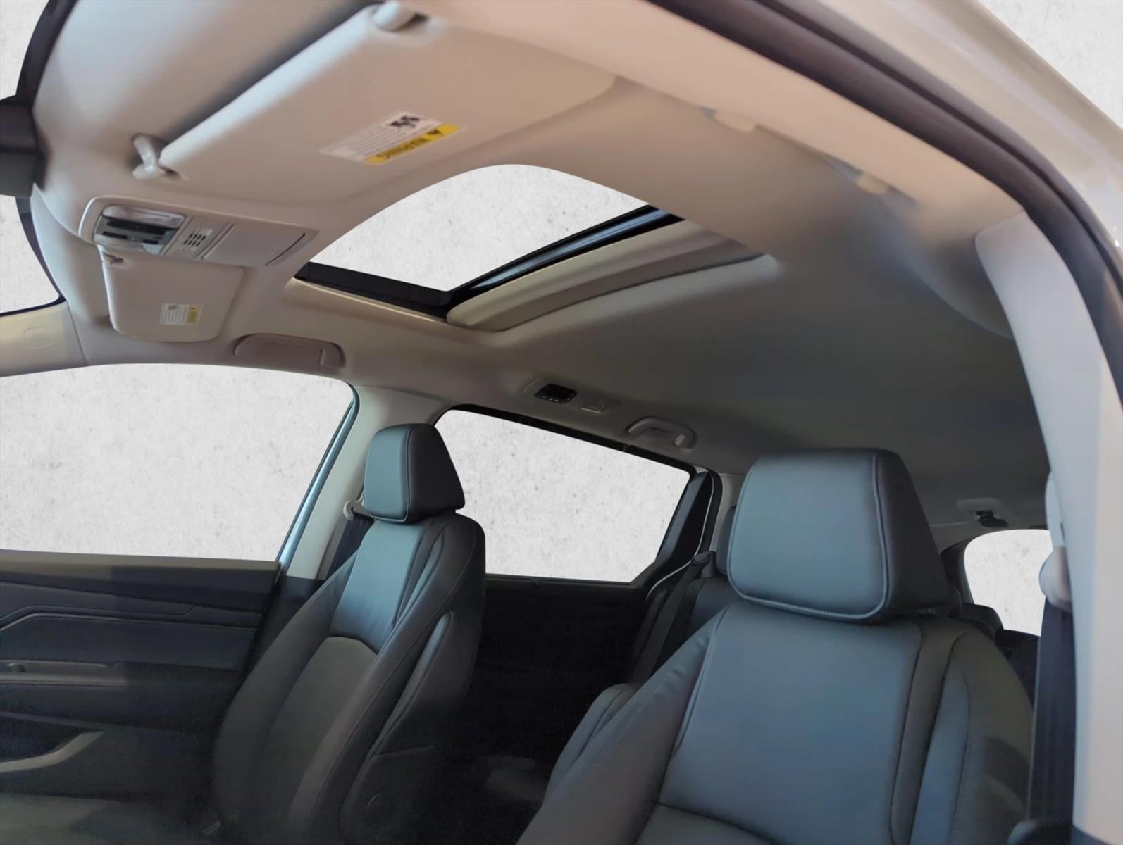 2026 Honda Odyssey EX-L - Photo 17
