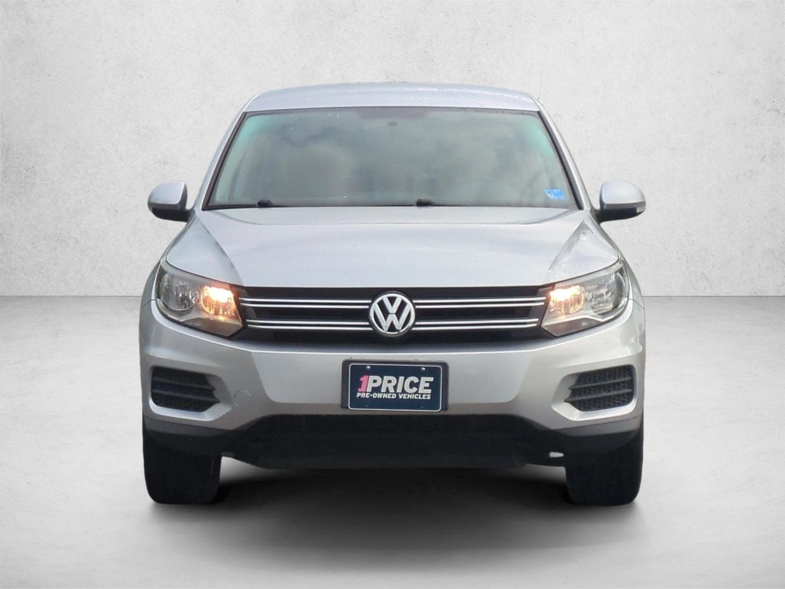 Used 2014 Volkswagen Tiguan SE with VIN WVGAV3AX5EW504093 for sale in Sterling, VA