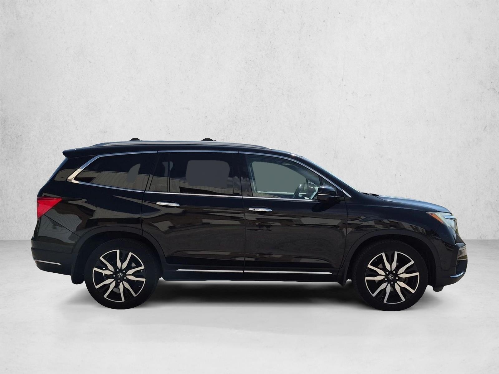 Used 2019 Honda Pilot Touring 8-Passenger AWD SUV