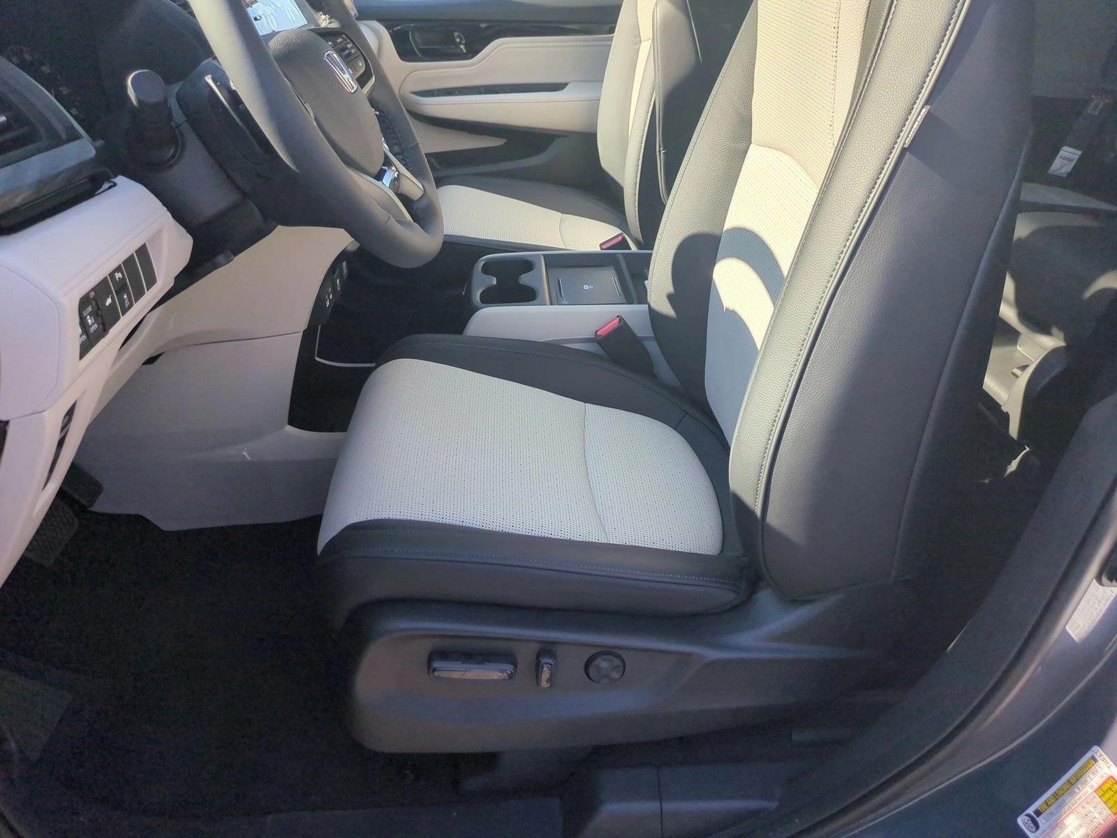 New 2027 Honda Odyssey Elite Van Passenger Van