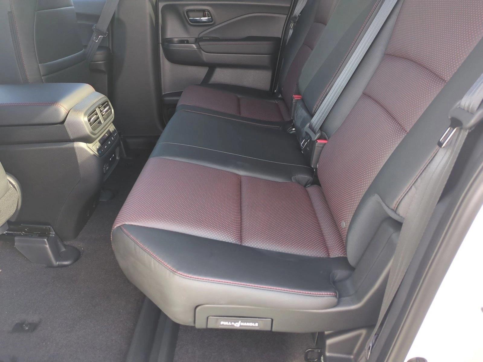 2026 Honda Ridgeline Black Edition - Photo 16