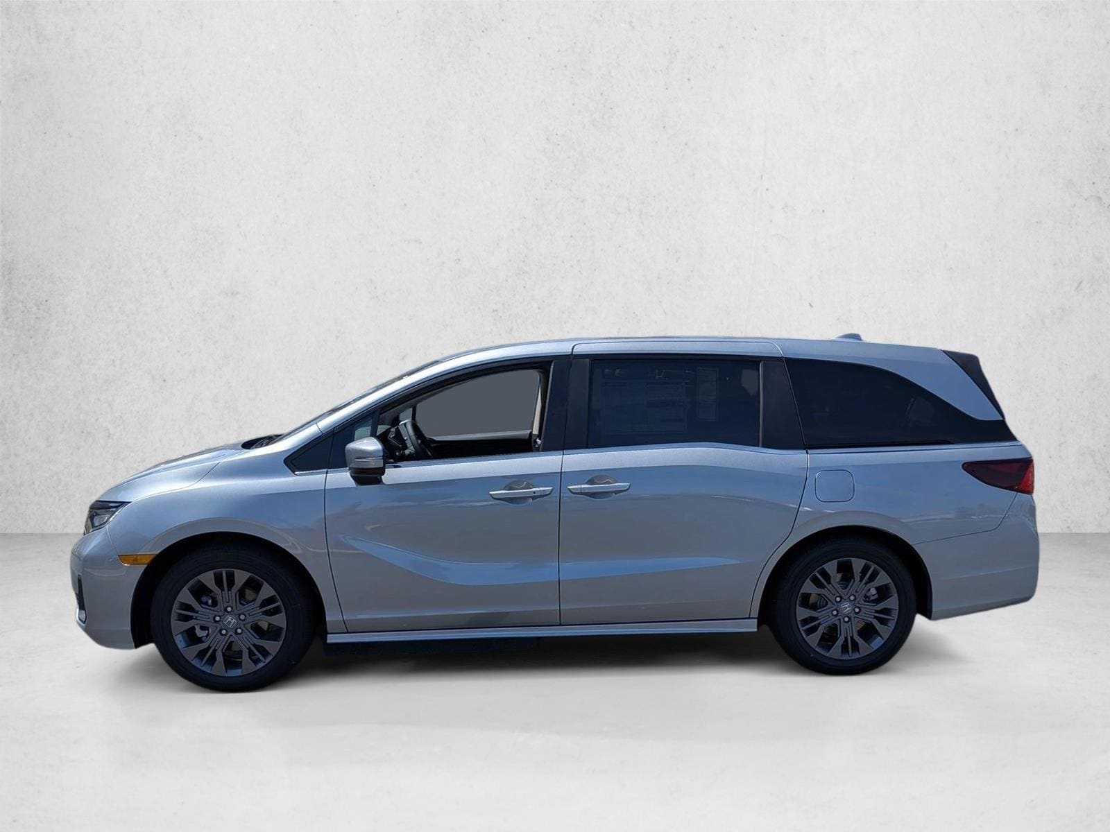 2026 Honda Odyssey Touring - Photo 6