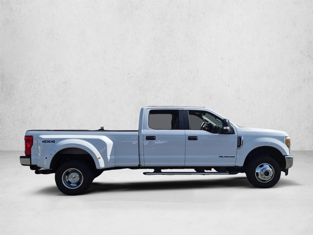 Used 2017 Ford F-350 Truck Crew Cab
