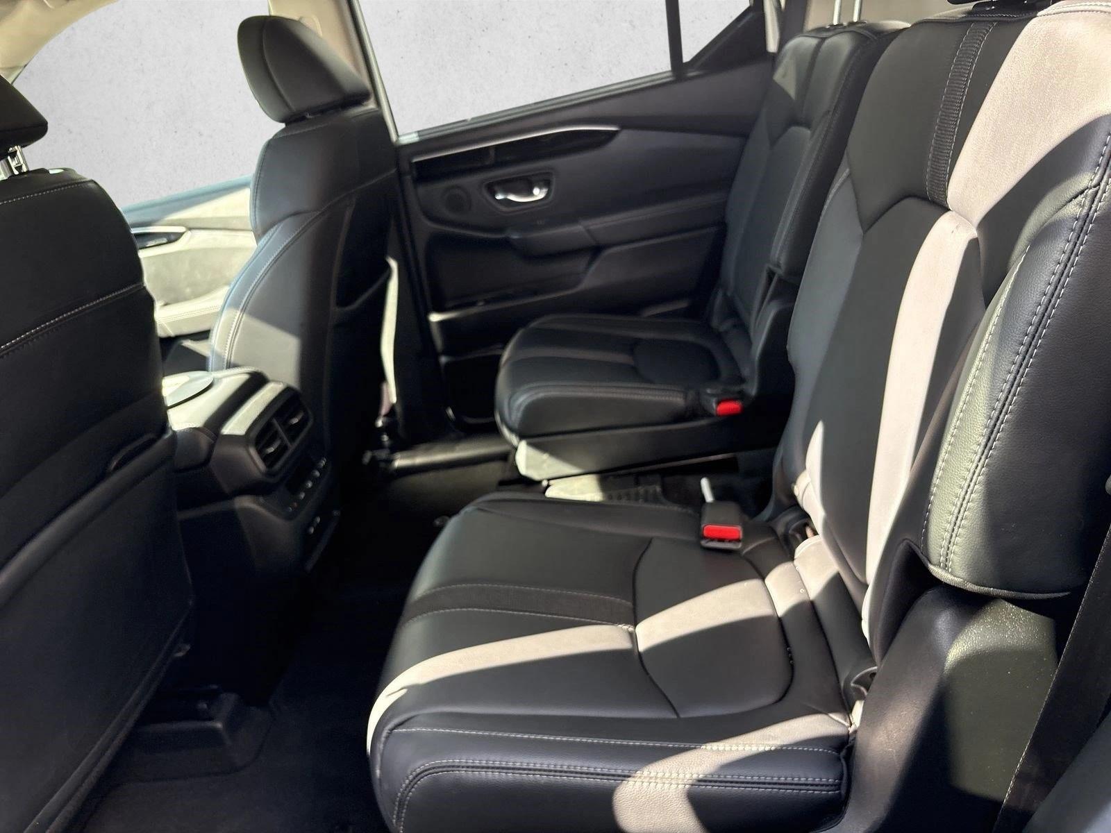 2025 Honda Pilot EX-L - Photo 14