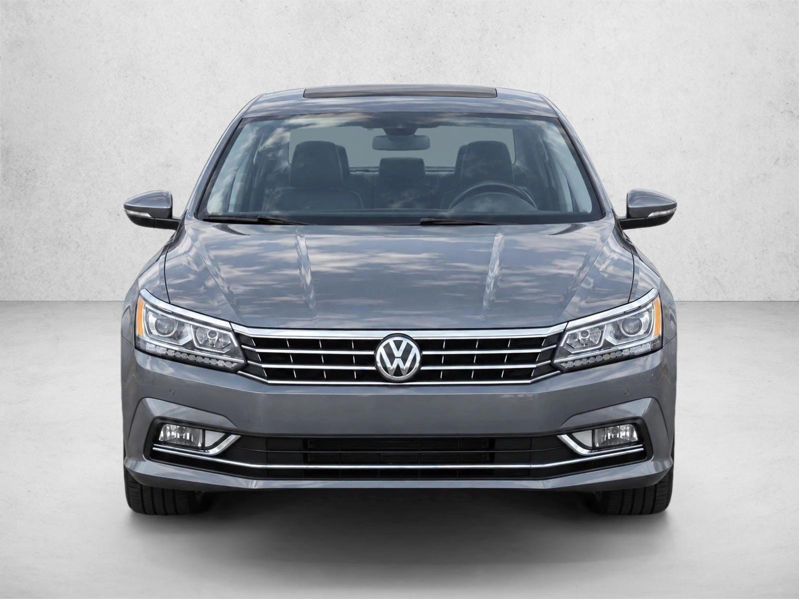 Used 2018 Volkswagen Passat SE with VIN 1VWBA7A32JC015930 for sale in Hollywood, FL
