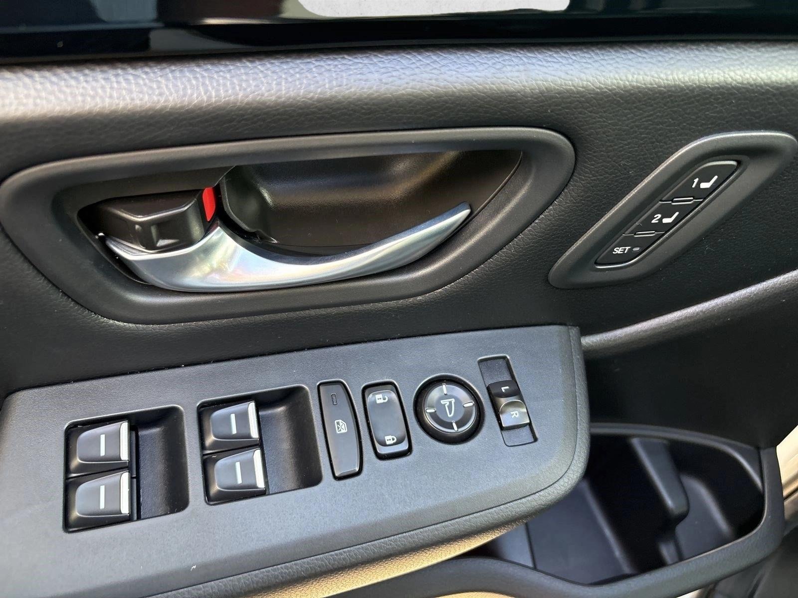 2025 Honda Pilot EX-L - Photo 13