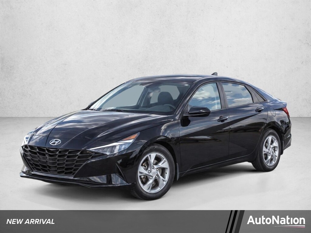 Used 2023 Hyundai Elantra SE Sedan