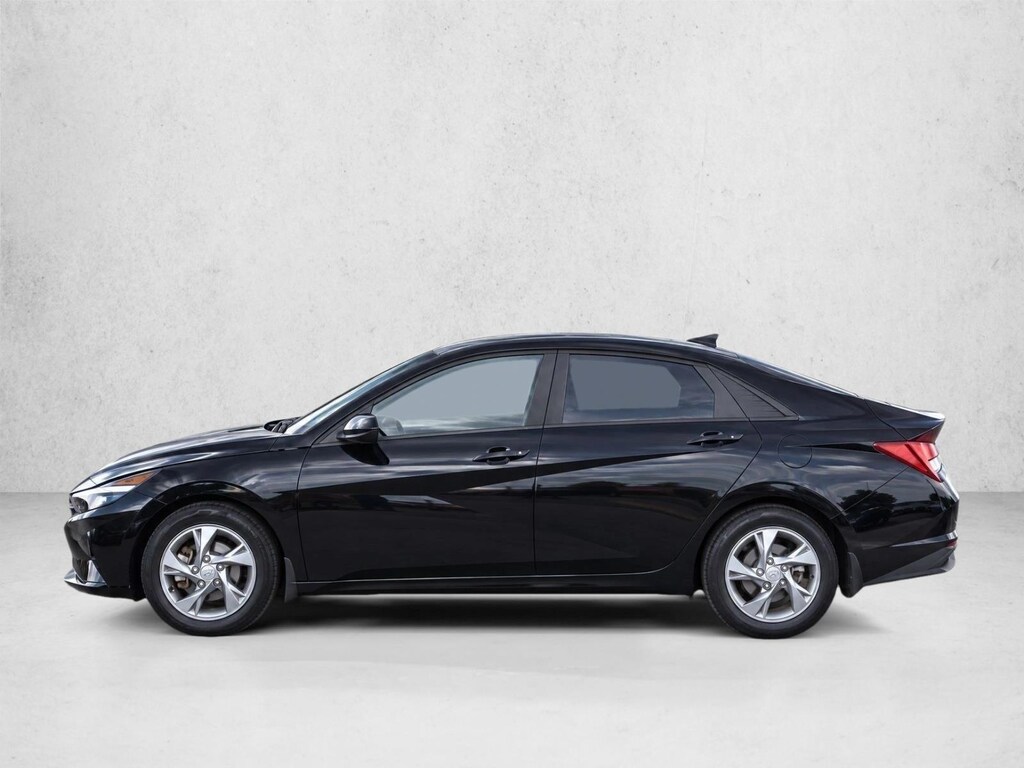 Used 2023 Hyundai Elantra SE Sedan