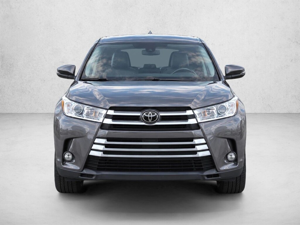 Used 2019 Toyota Highlander LE V6 SUV